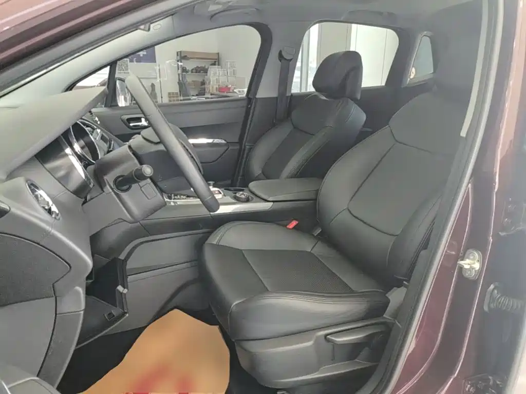 Peugeot 3008 2017 2016 1.6THP Automatic Classic Edition