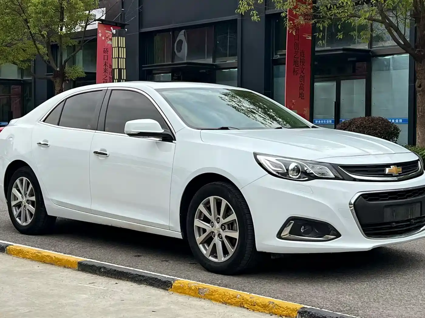 Chevrolet Malibu 2017 1.5T Automatic Comfort Edition фото 3