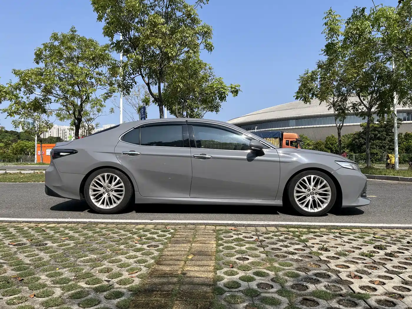 Toyota Camry 2018 2.5G Luxury Edition фото 8