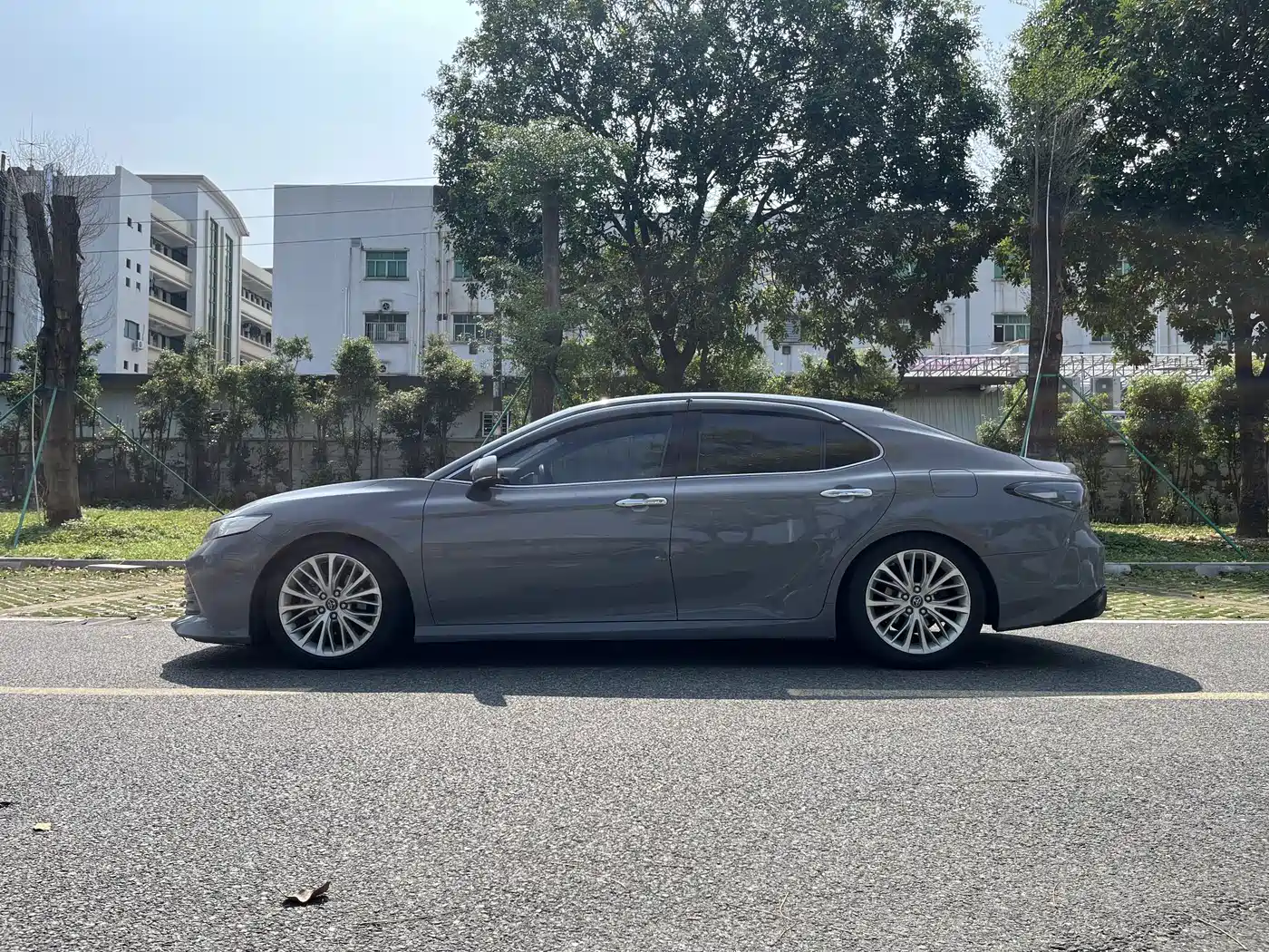 Toyota Camry 2018 2.5G Luxury Edition фото 4