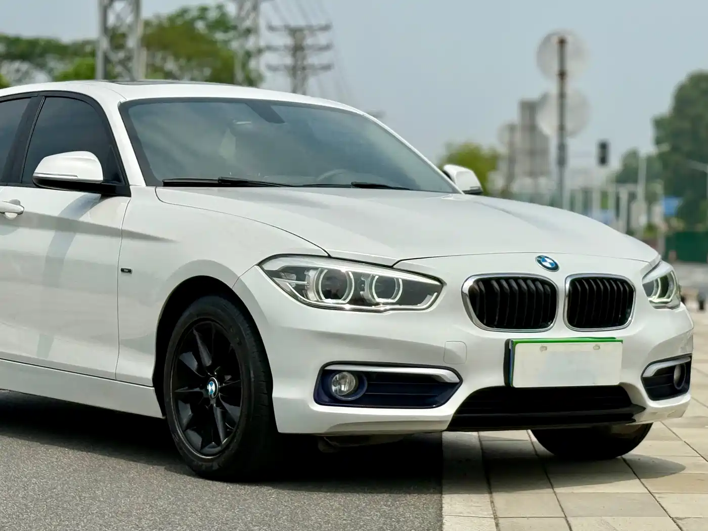 BMW 1 Series (Import) 2015 118i Urban Design Package фото 8