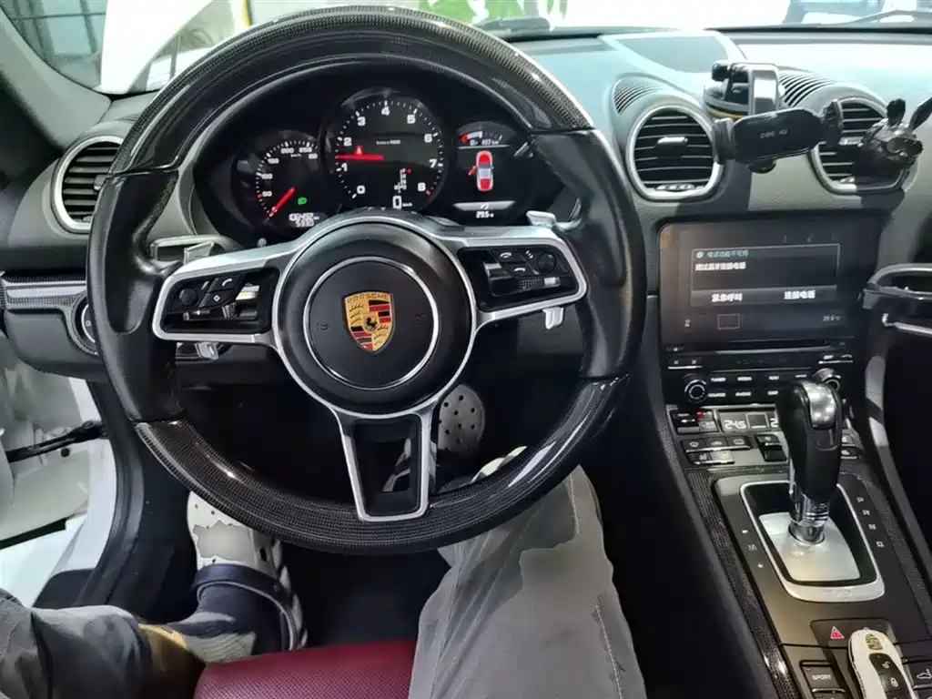Porsche 718 2018 Cayman 2.0T фото 10