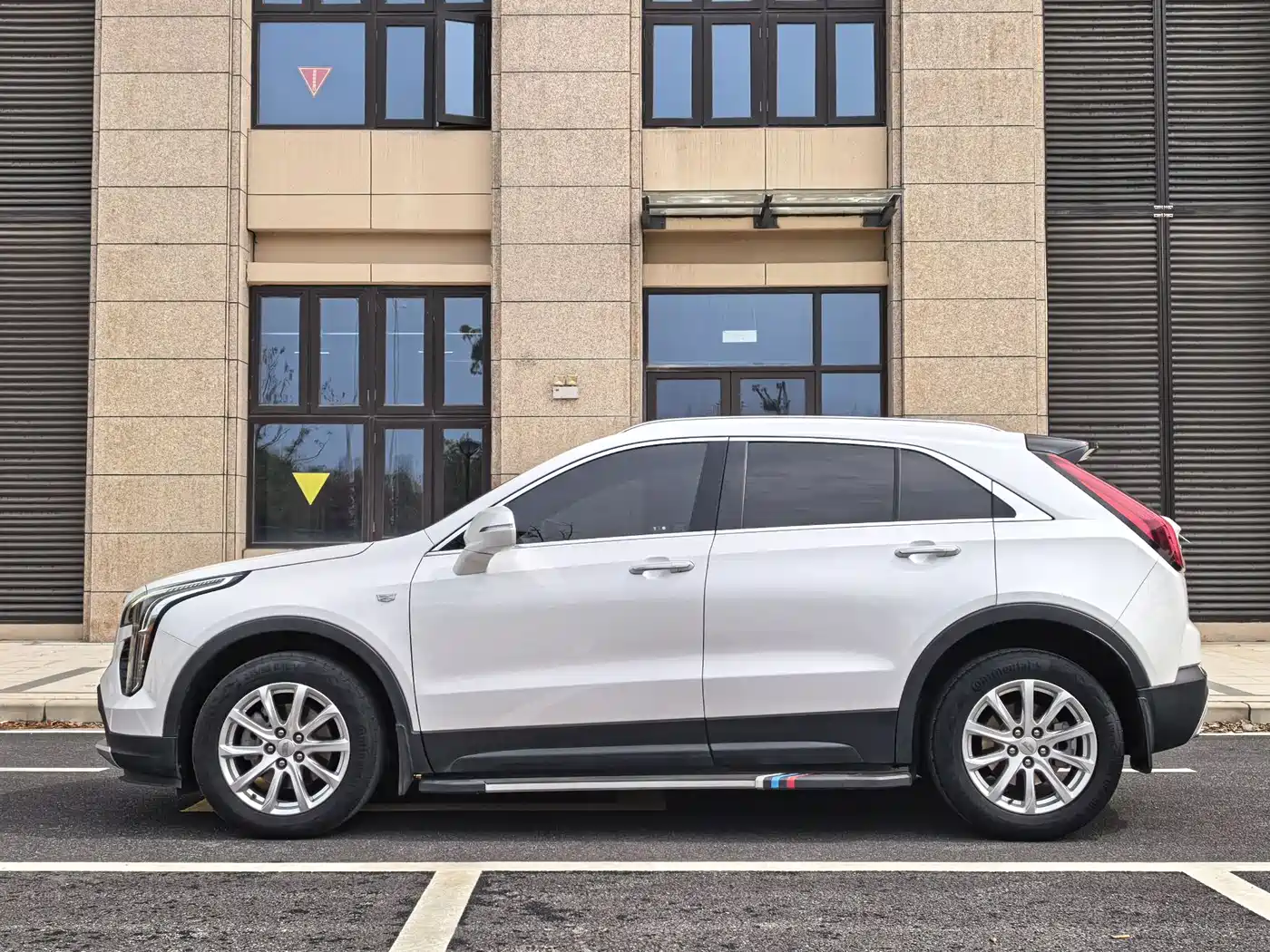 CADILLAC XT4