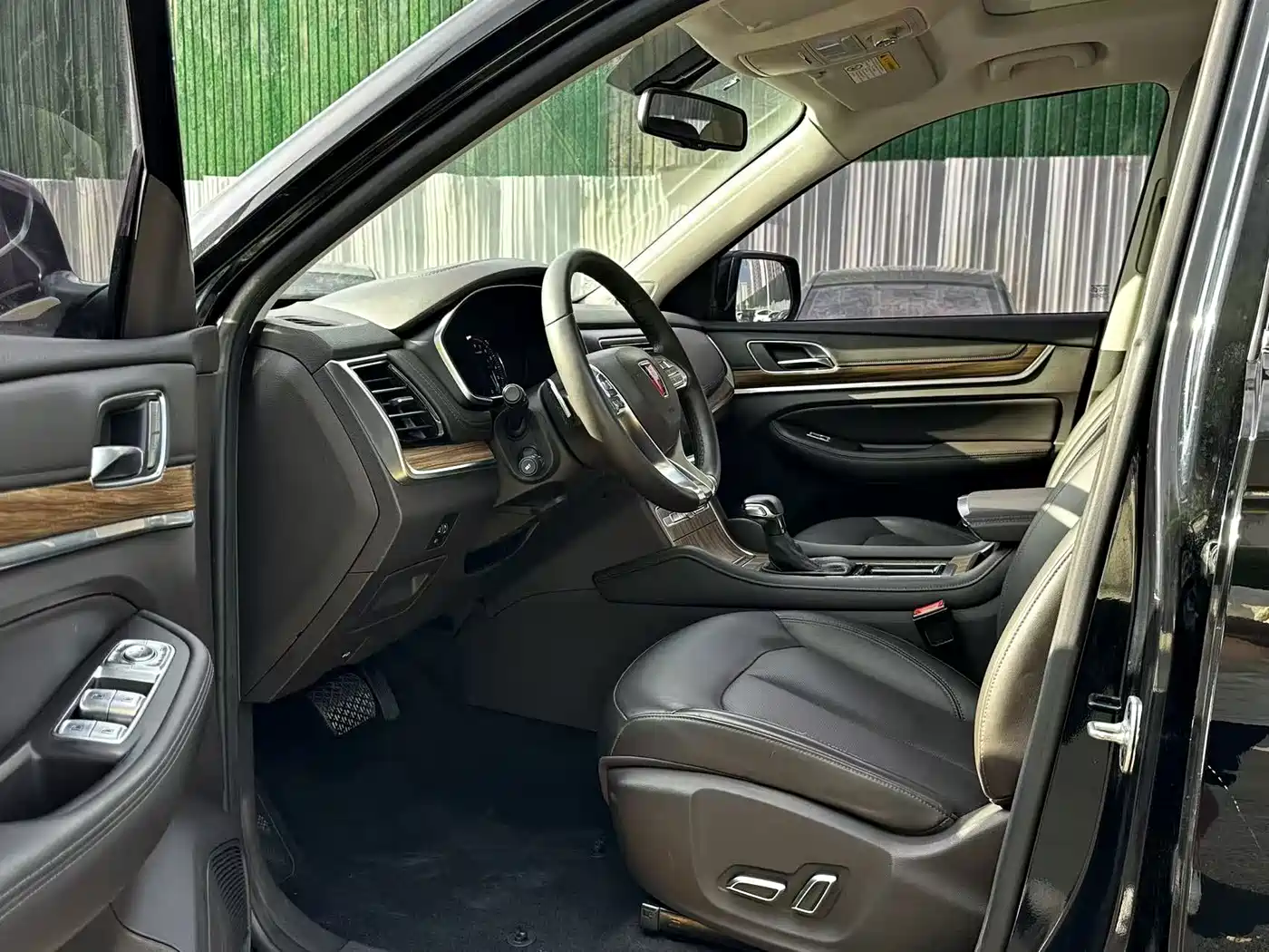 Roewe RX8 2018 2018 30T Smart Internet 2WD Flagship Edition