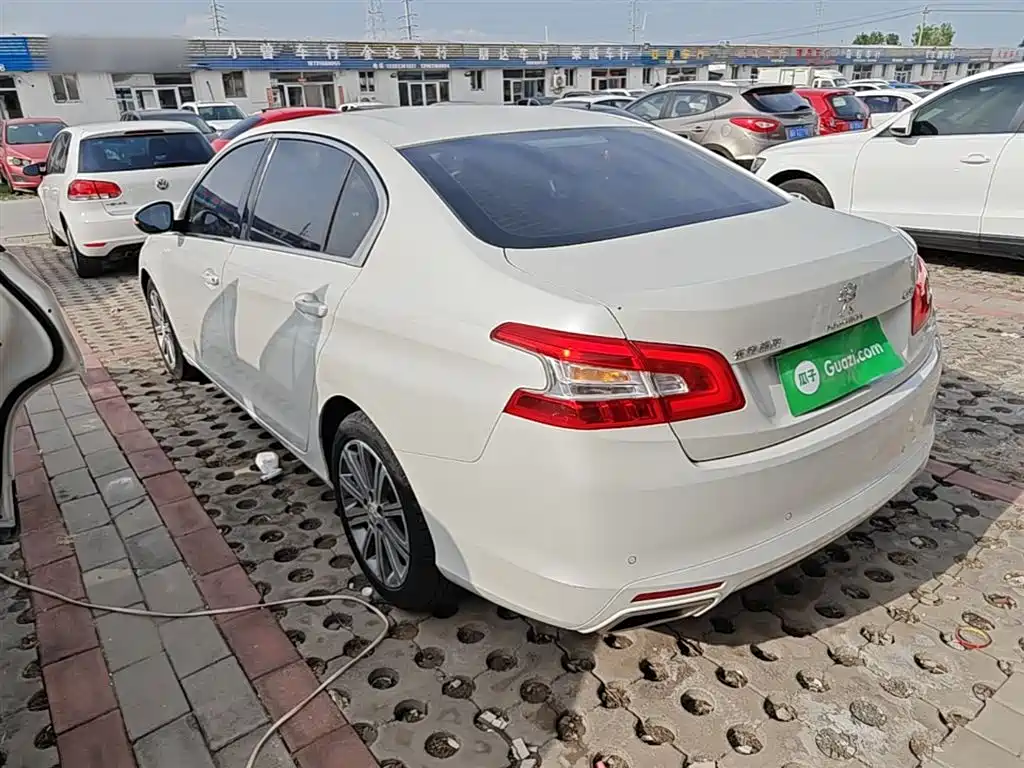 Peugeot 408 2016 1.6T Automatic Luxury Edition фото 5