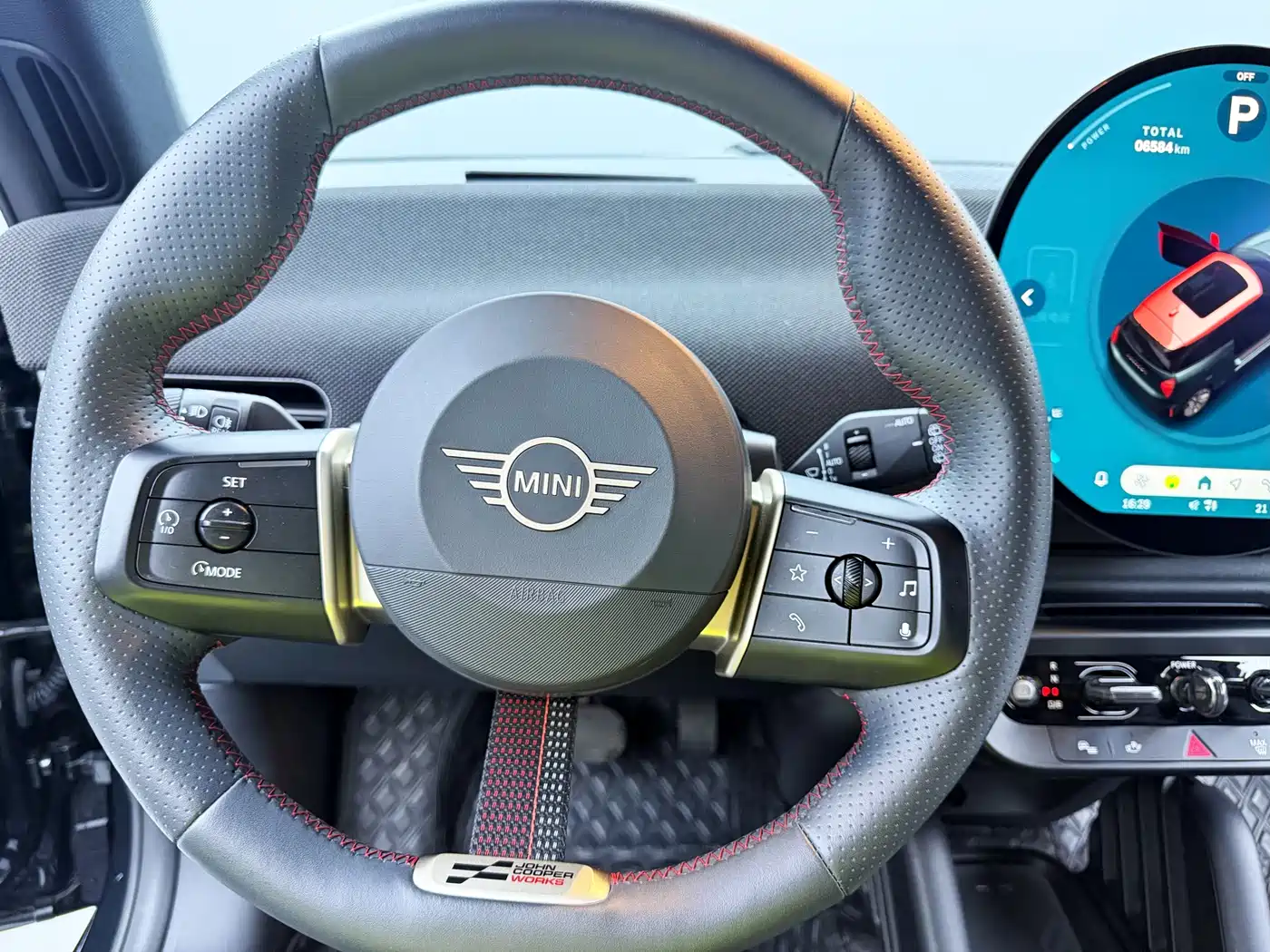 MINI Electric MINI COOPER 2024 452km COOPER SE Racer фото 12