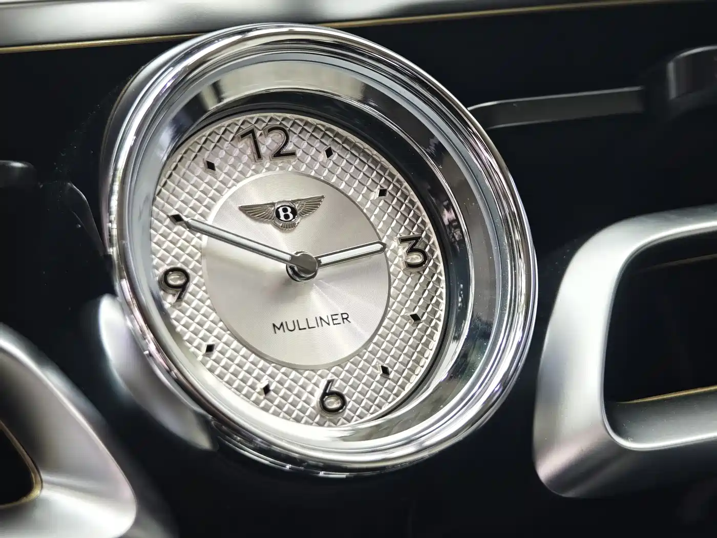 BENTLEY FLYING SPUR PLUG-IN HYBRID