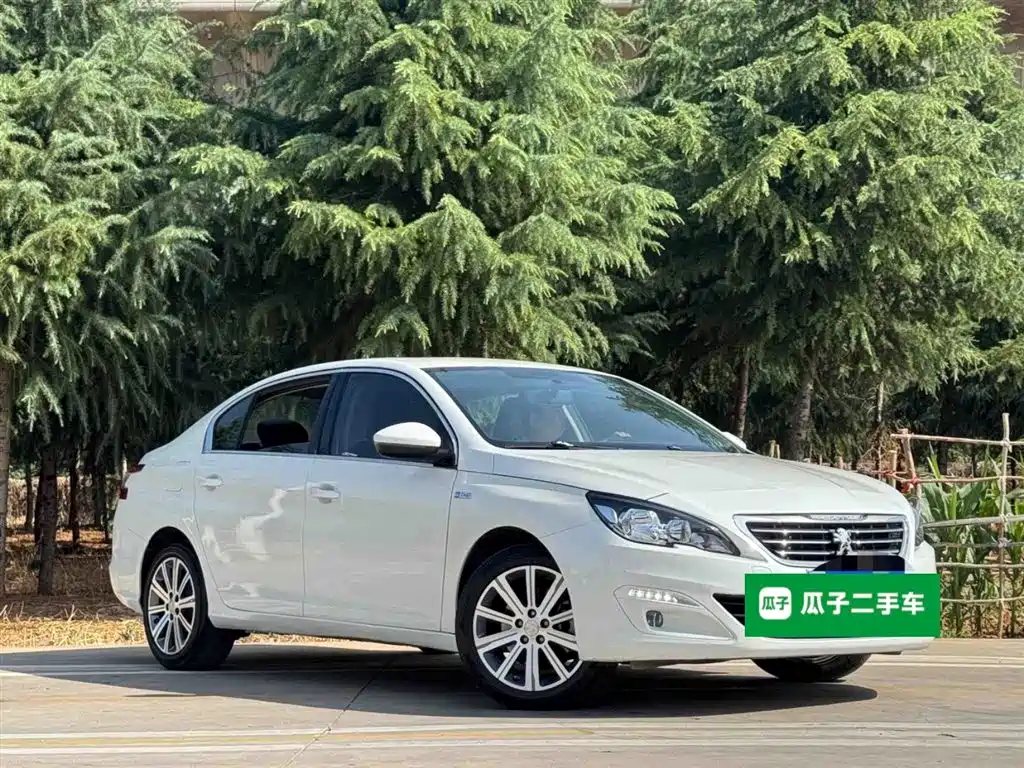 Peugeot 408 2016 1.6T Automatic Luxury Edition фото 4