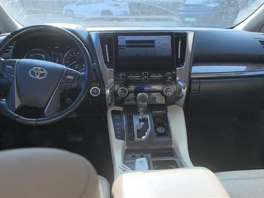 Toyota Vellfire 2021 Crown Hybrid 2.5L HV Supreme Edition фото 12