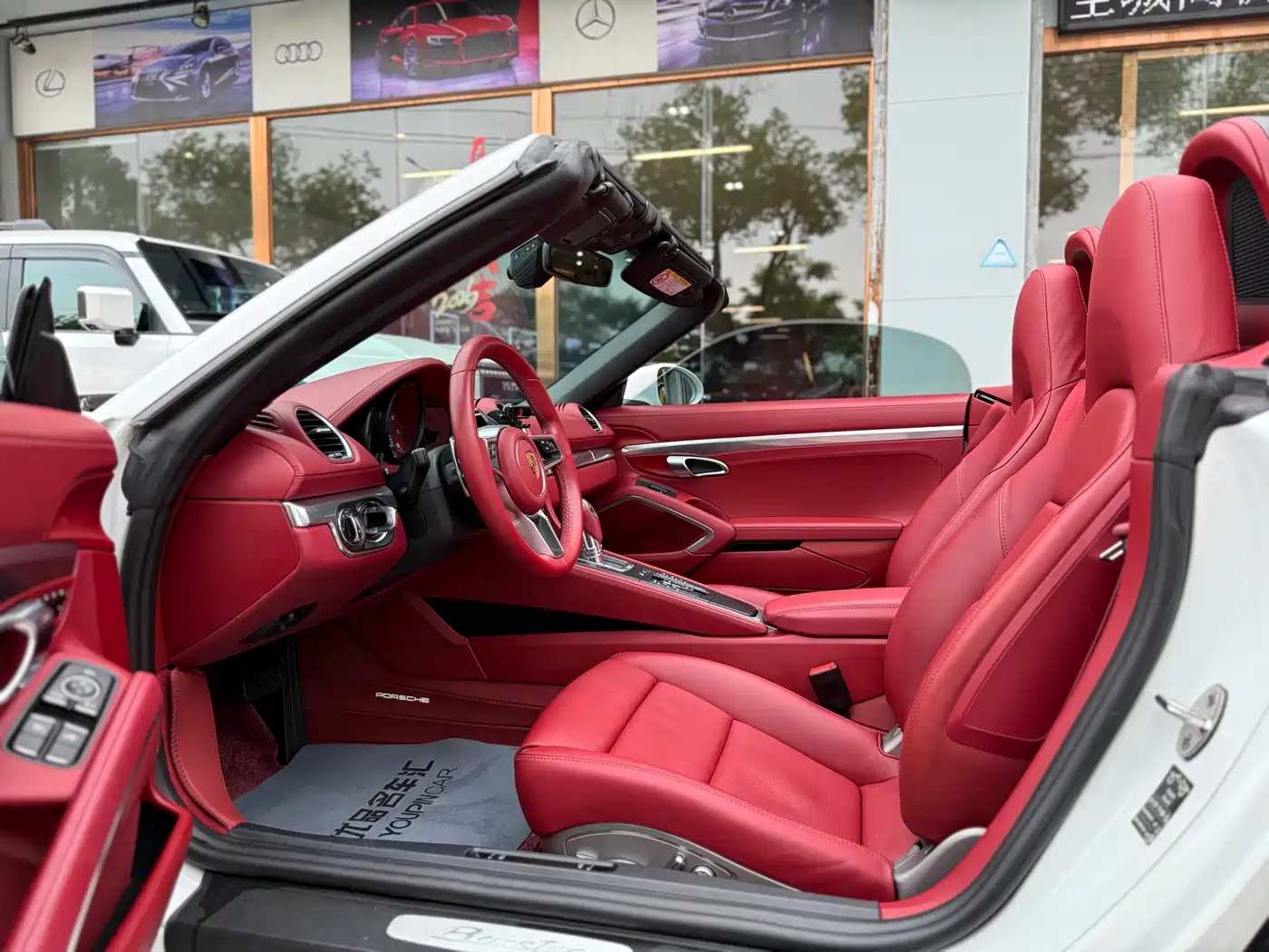 Porsche 718 2022 Boxster 2.0T фото 17