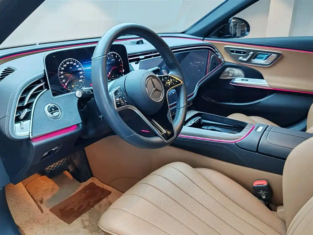 Mercedes-Benz E-Class 2025 E 300 L Luxury фото 14