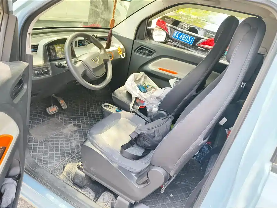 WULING AUTOMOBILE HONGGUANG MINIEV