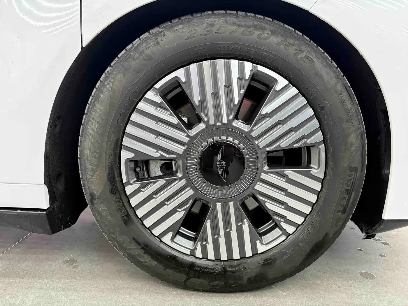 GEELY GALAXY WING TRUE L380