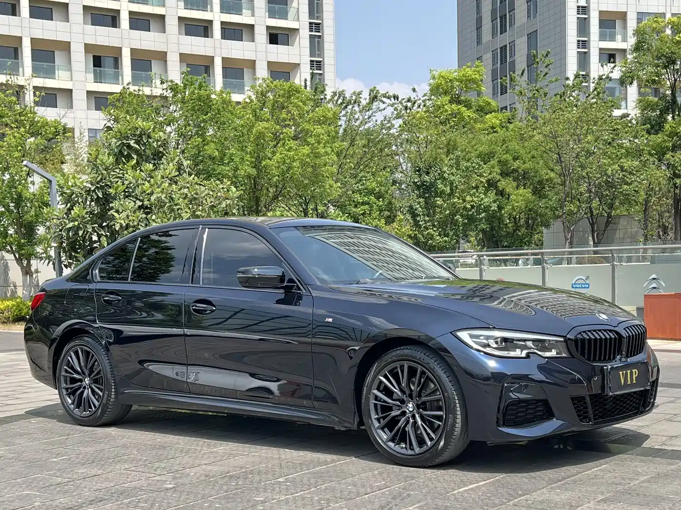 BMW 3 Series 2021 325i M Sport Night Edition фото 2