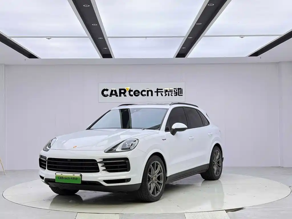Фото 1 - Porsche Cayenne New Energy