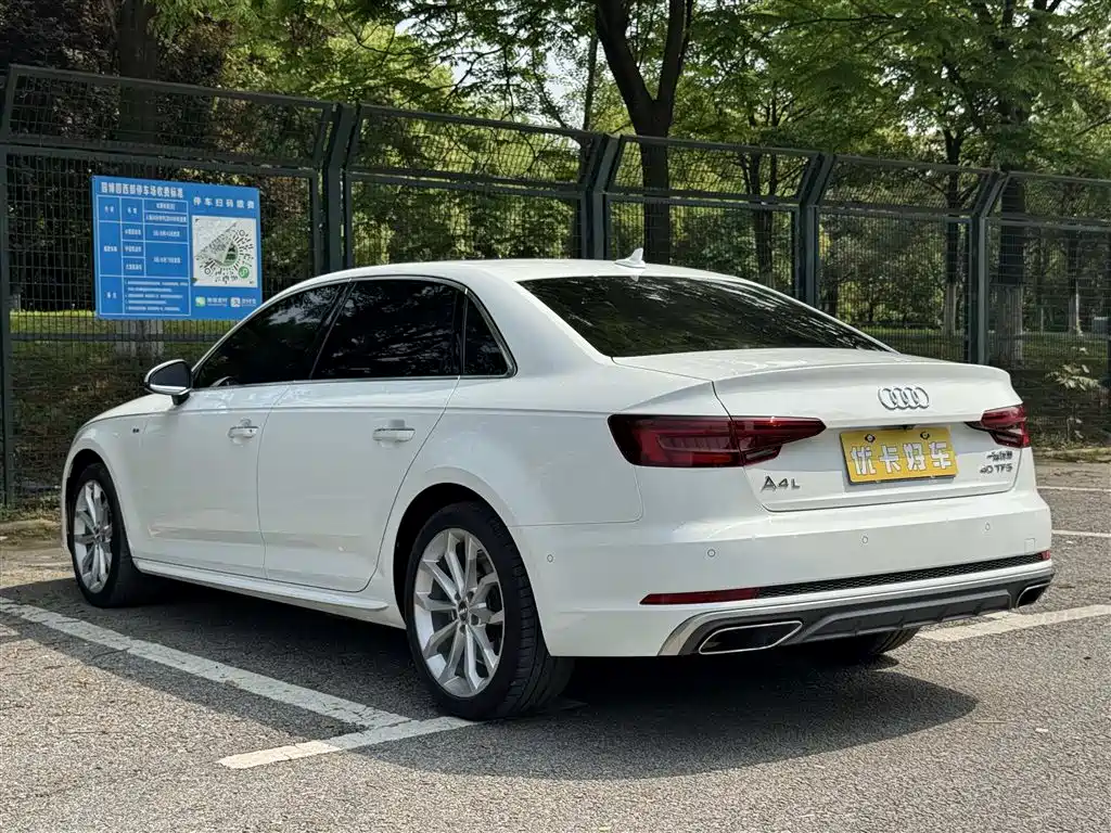 Audi A4L 2018 30th Anniversary 40 TFSI Fashion фото 6