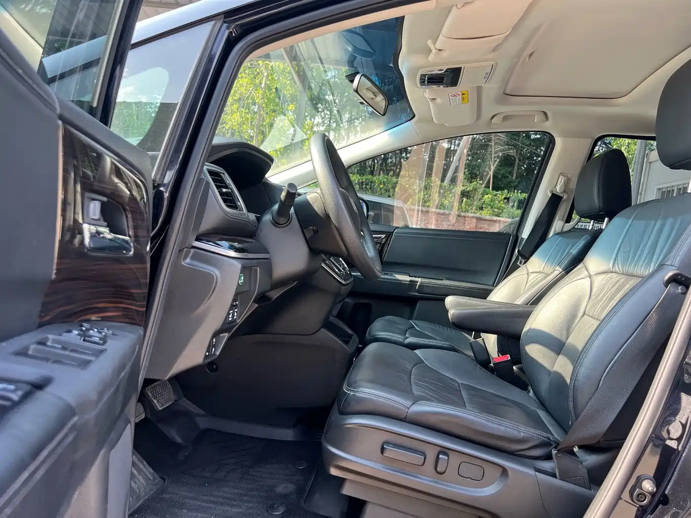 Фото 4 - Honda Odyssey