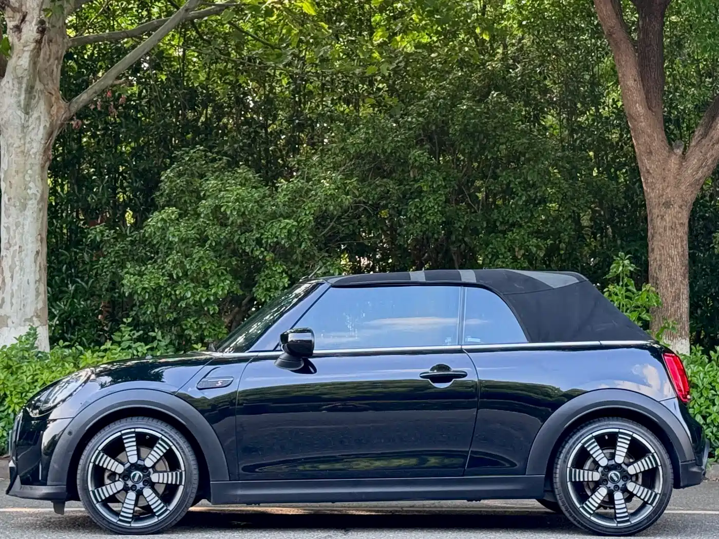 MINI 2023 2.0T COOPER S CABRIO Artist фото 9