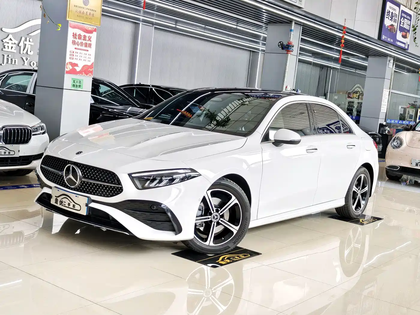 Mercedes-Benz A-Class 2025 A 200 L Fashion Edition