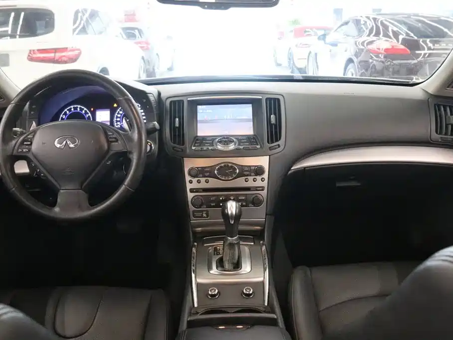 Infiniti G Series 2011 2010 Model G25 Sedan Luxury Sport Edition