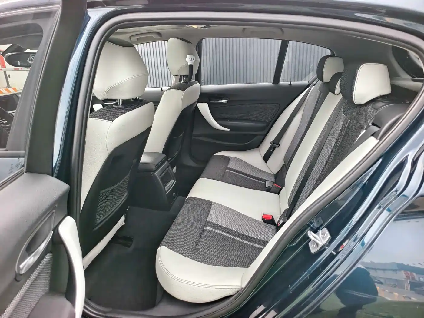 BMW 1 Series (Import) 2015 118i Urban Design Package фото 11