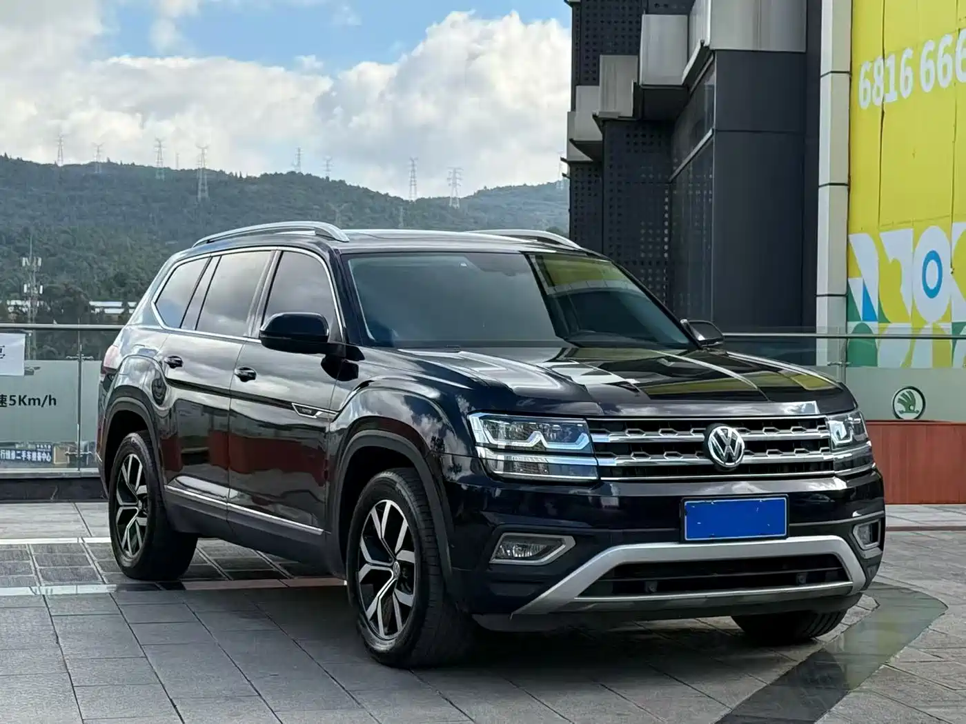 Volkswagen Teramont 2019 380TSI 4WD Luxury Edition China VI фото 3