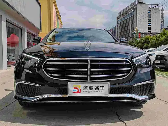 MERCEDES-BENZ E CLASS