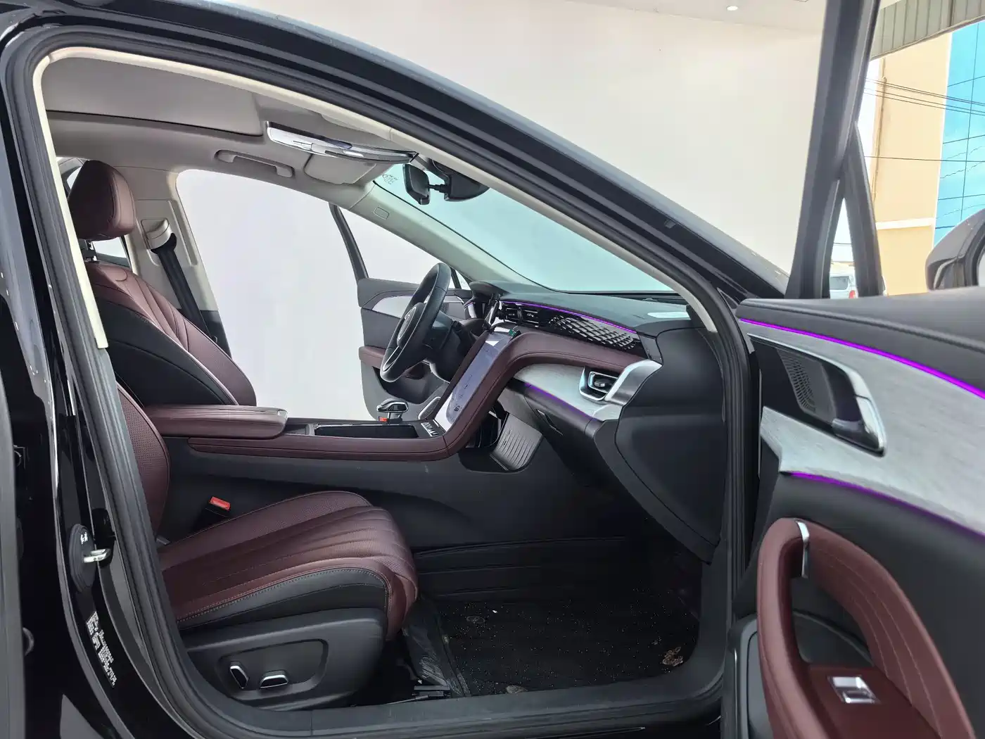 Hongqi H5 2024 1.5T DCT Smart Connect Flag Rhythm Edition фото 5
