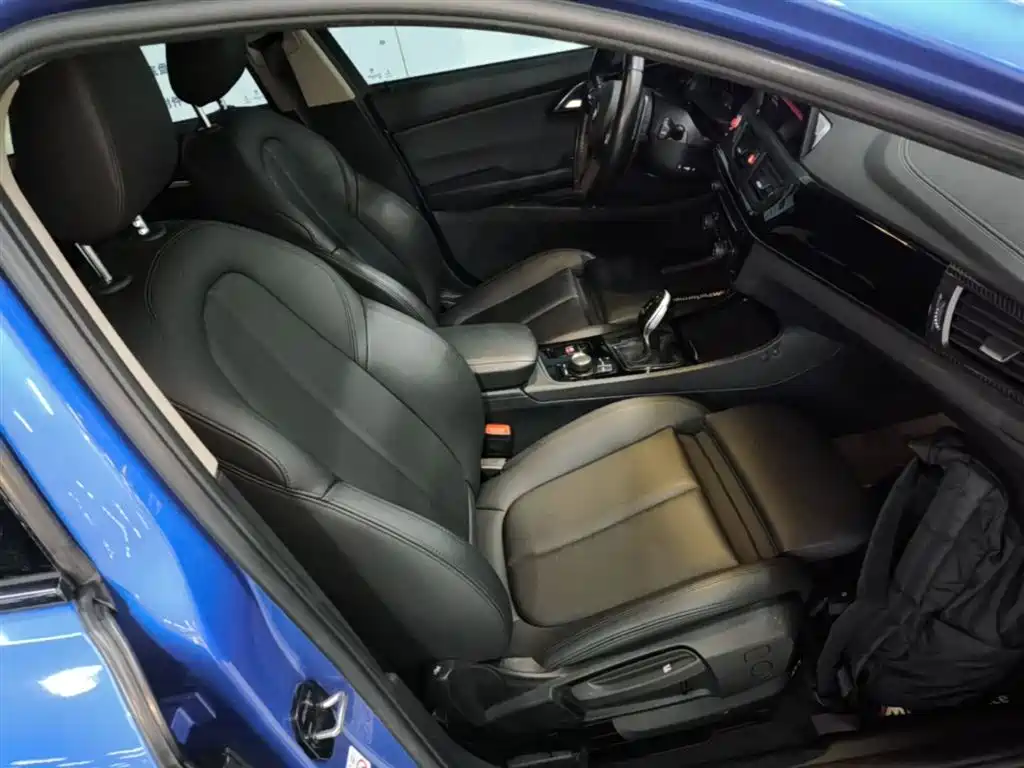 BMW 1 Series 2020 Model 125i Leading M Sport Package фото 25
