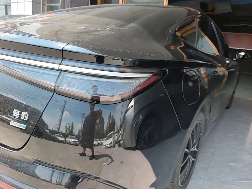 BYD Seal 2024 2024 Glory Edition DM-i 1.5L 121km Luxury