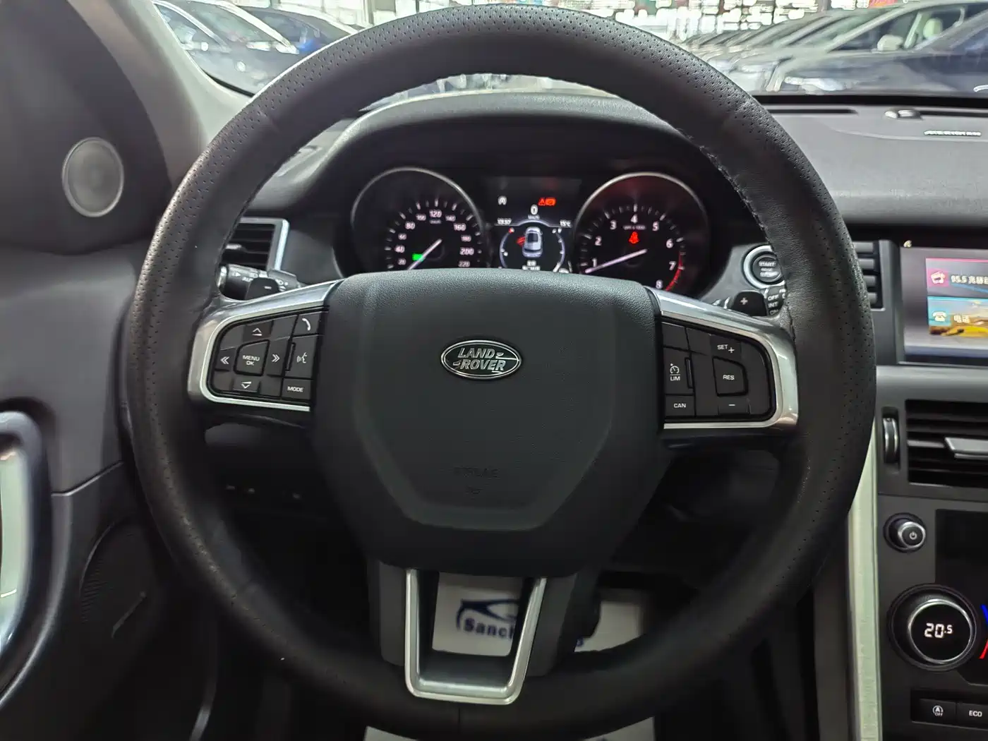 Land Rover Discovery Sport 2019 240PS SE Edition China V фото 15