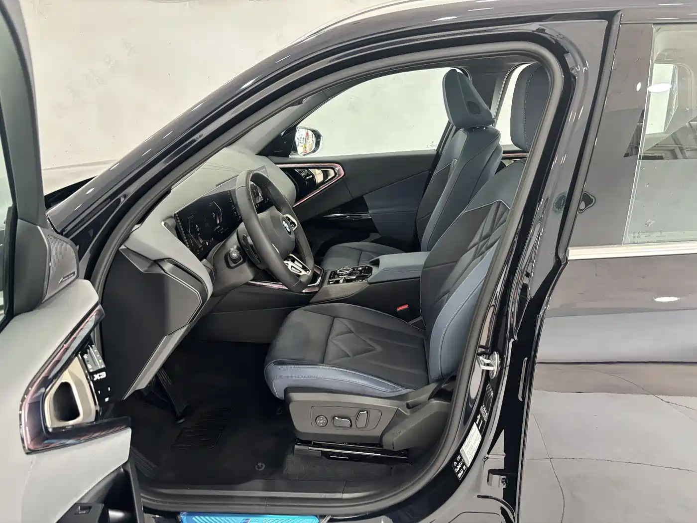 BMW X3 2025 xDrive30L Premium M Sport Package фото 12
