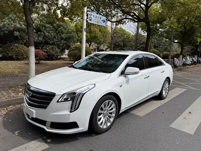 CADILLAC XTS