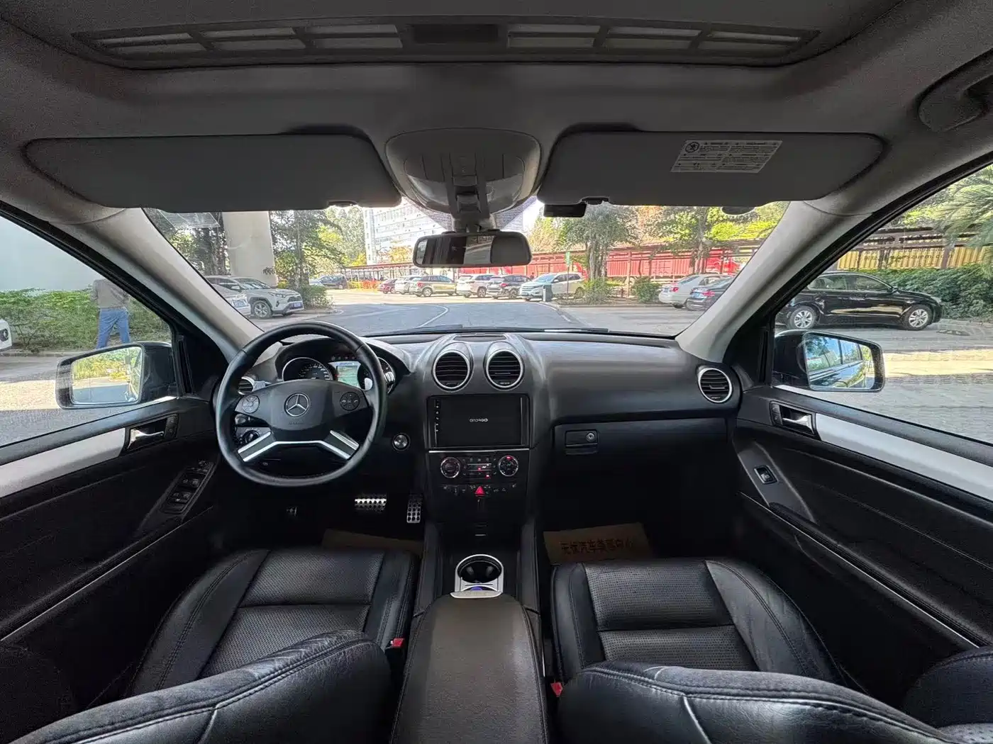Mercedes-Benz M-Class AMG 2012 AMG ML 63 фото 11