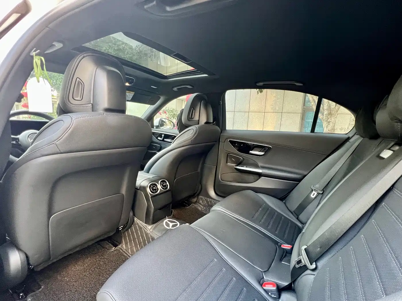 Mercedes-Benz C-Class 2024 Facelift C 200 L Sport фото 14