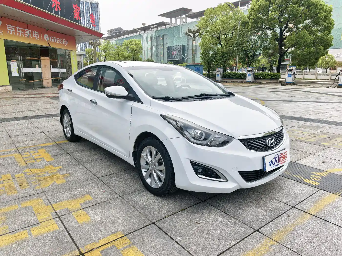 Hyundai Langdong 2016 1.6L Automatic Smart Edition фото 3