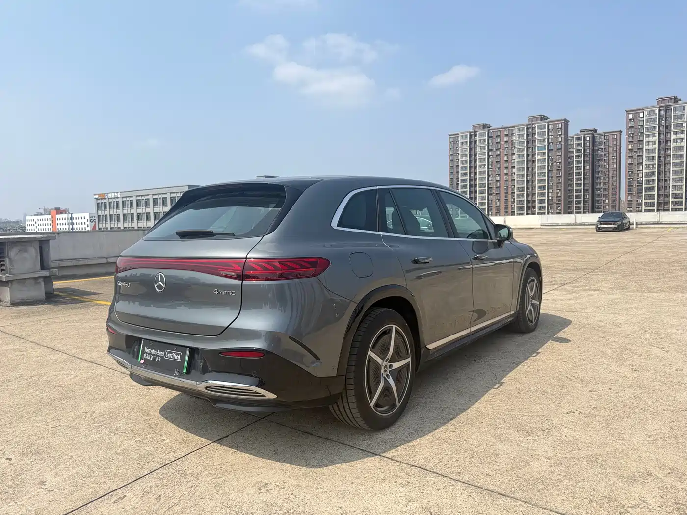 MERCEDES-BENZ EQS SUV