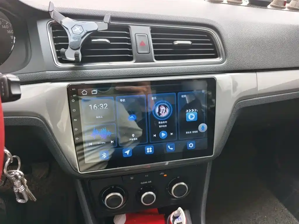 Volkswagen Lavida 2015 1.6L Manual Trend Edition фото 6