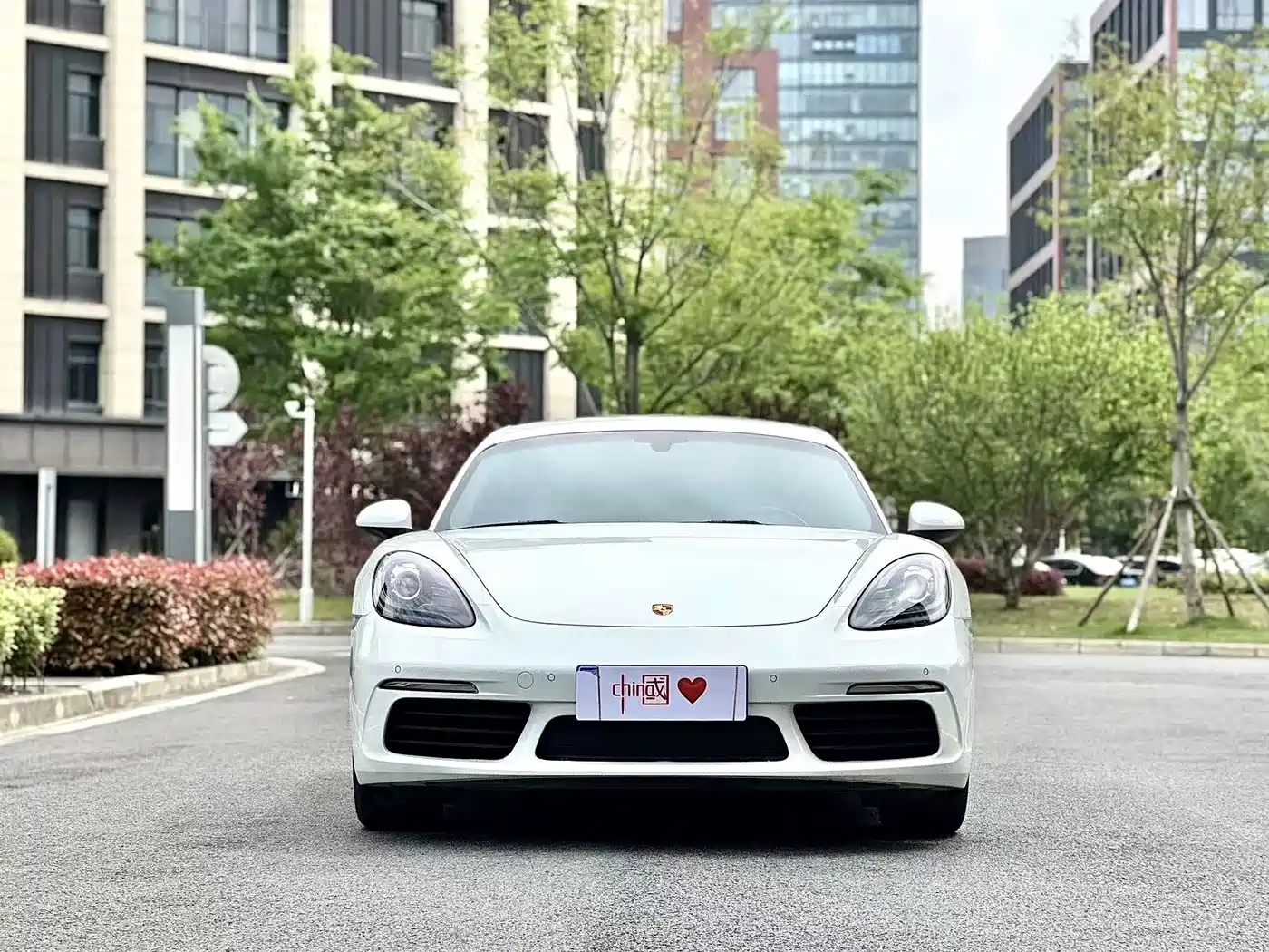 Porsche 718 2018 Cayman 2.0T фото 2