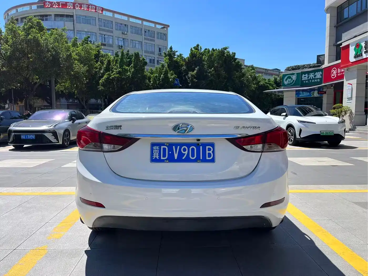 Hyundai Langdong 2016 1.6L Automatic Smart Edition фото 5