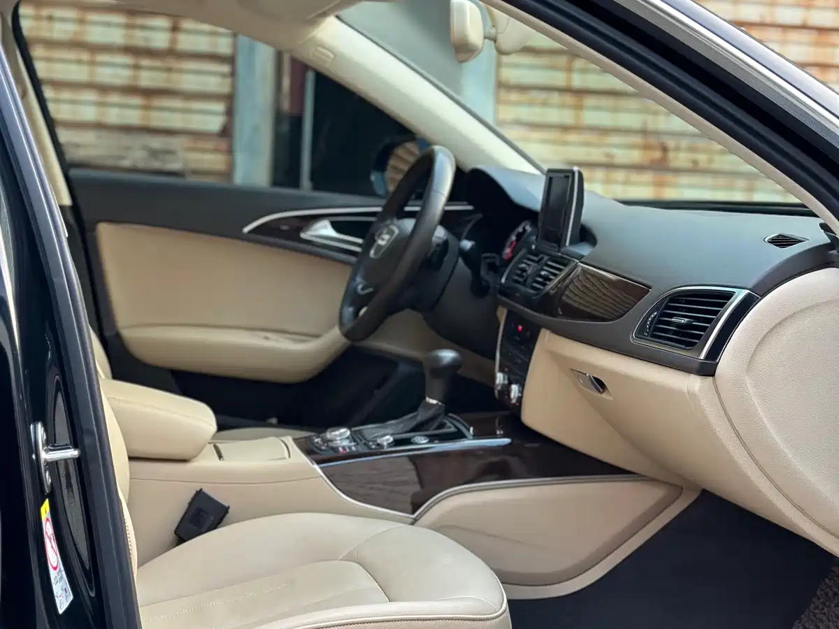 Audi A6L 2012 30 FSI Comfort фото 13