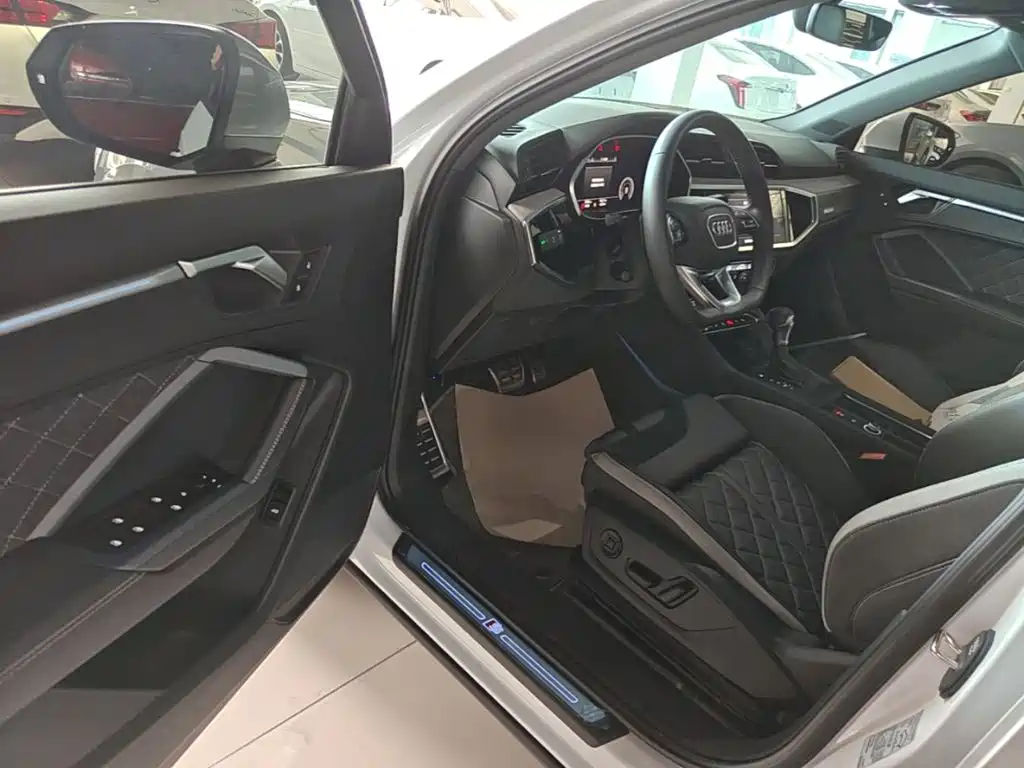 Audi Q3 2025 2025 quattro 45th Anniversary Edition 40TFSI Fashion Dynamic