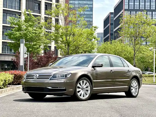  Volkswagen Phaeton 2012 3.6L Premium Custom