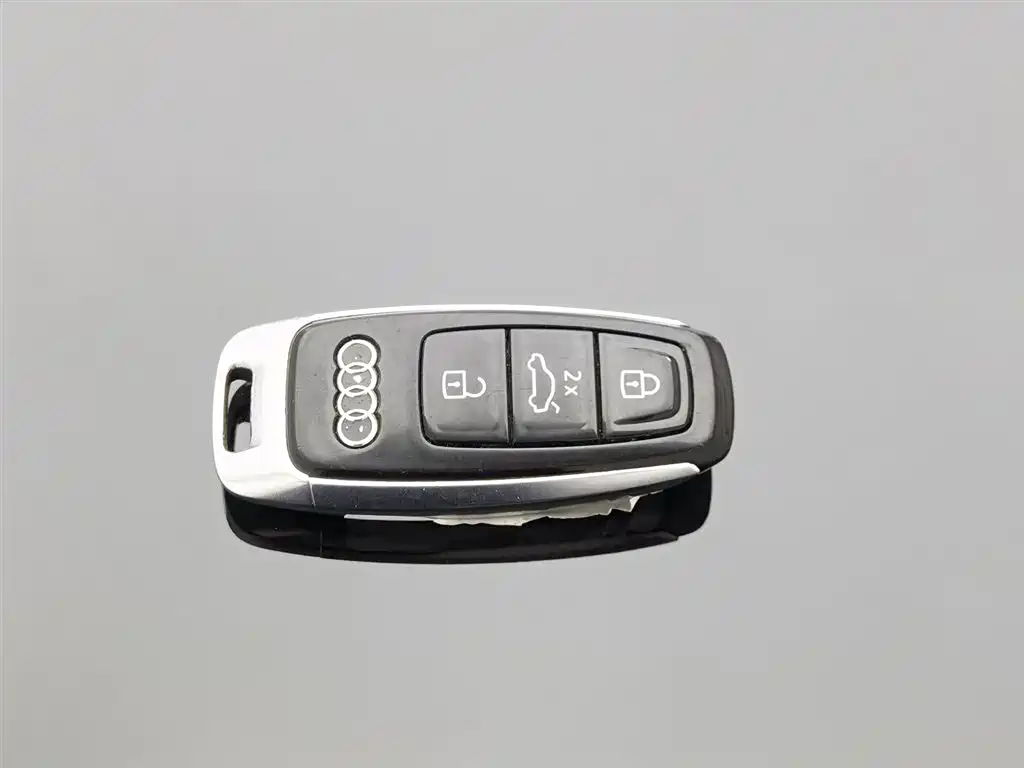Audi A6L 2021 45 TFSI Exclusive Elegance фото 19