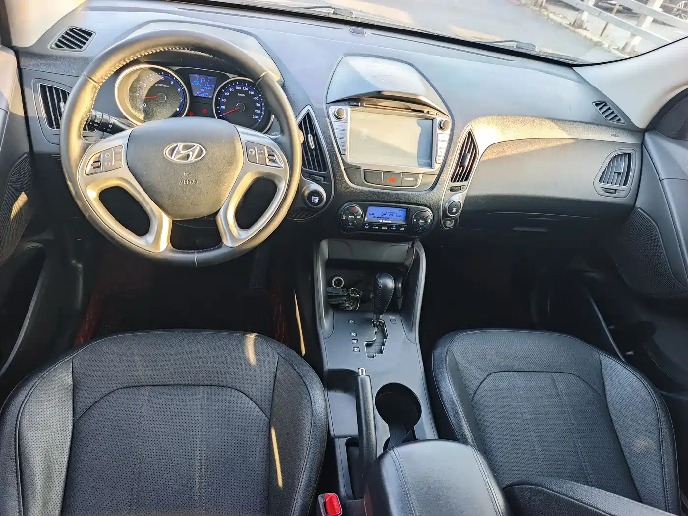 Hyundai Beijing Hyundai ix35 2015 2.0L Automatic 2WD Smart Type China IV фото 6