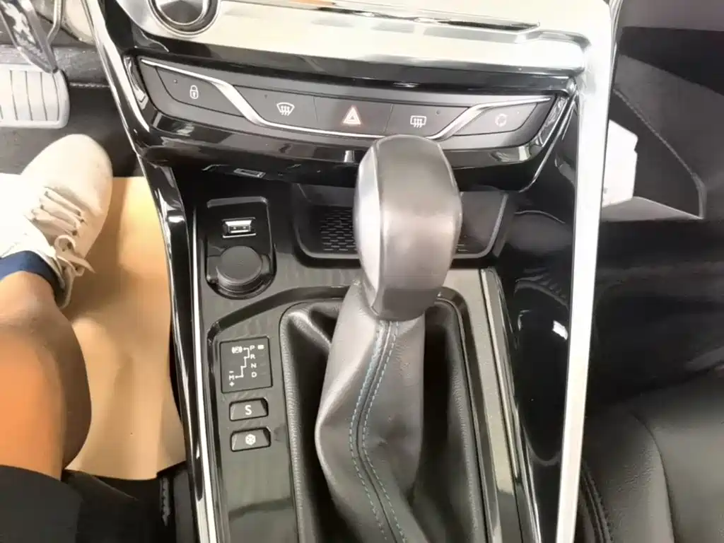 Peugeot 308 2018 2016 1.6L Automatic Luxury