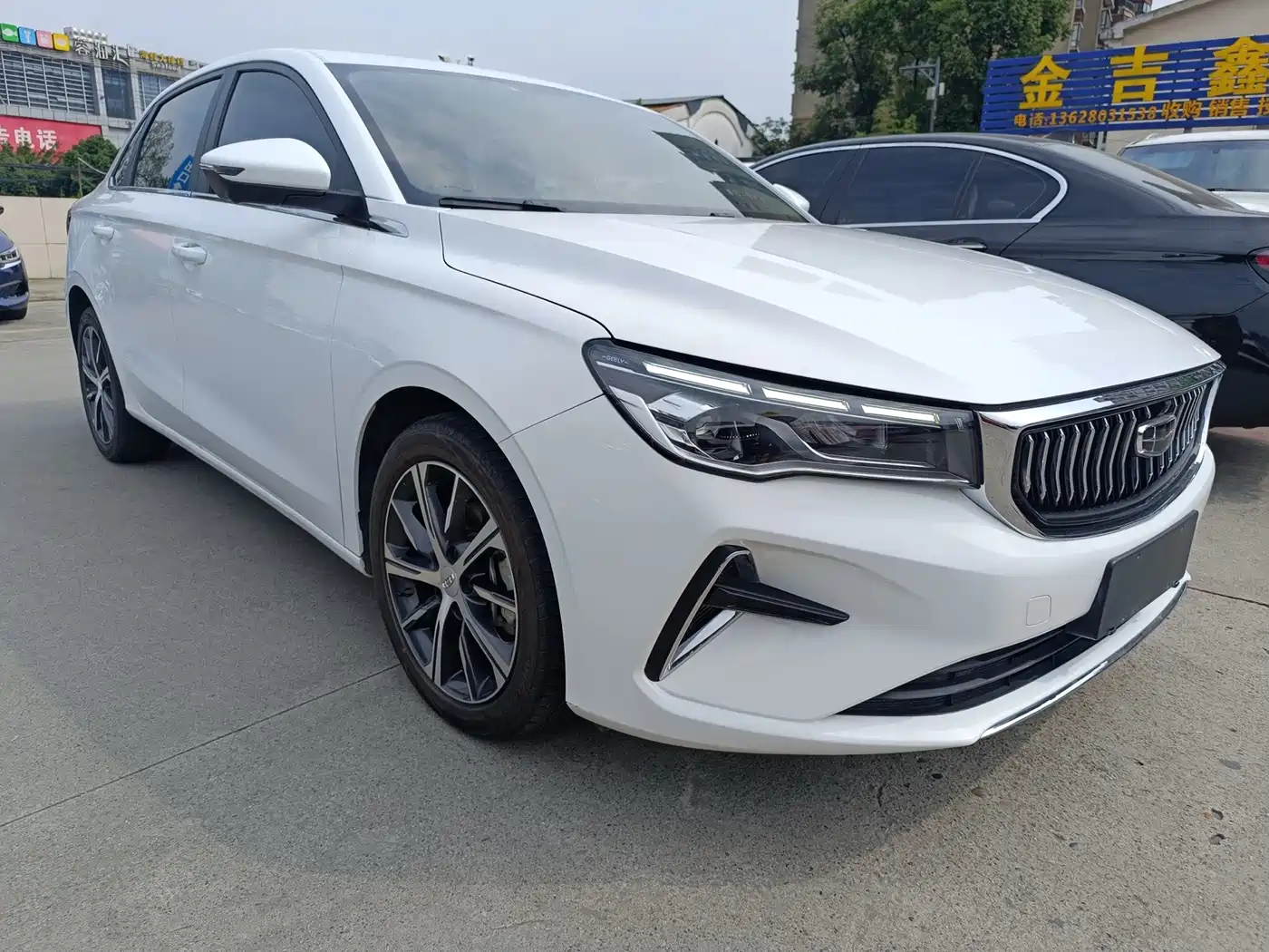 Фото 3 - Geely Emgrand