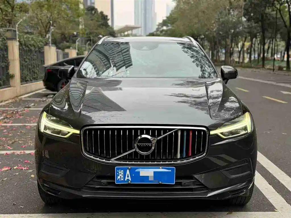 Volvo XC60 2018 T5 AWD Inscription Edition фото 2