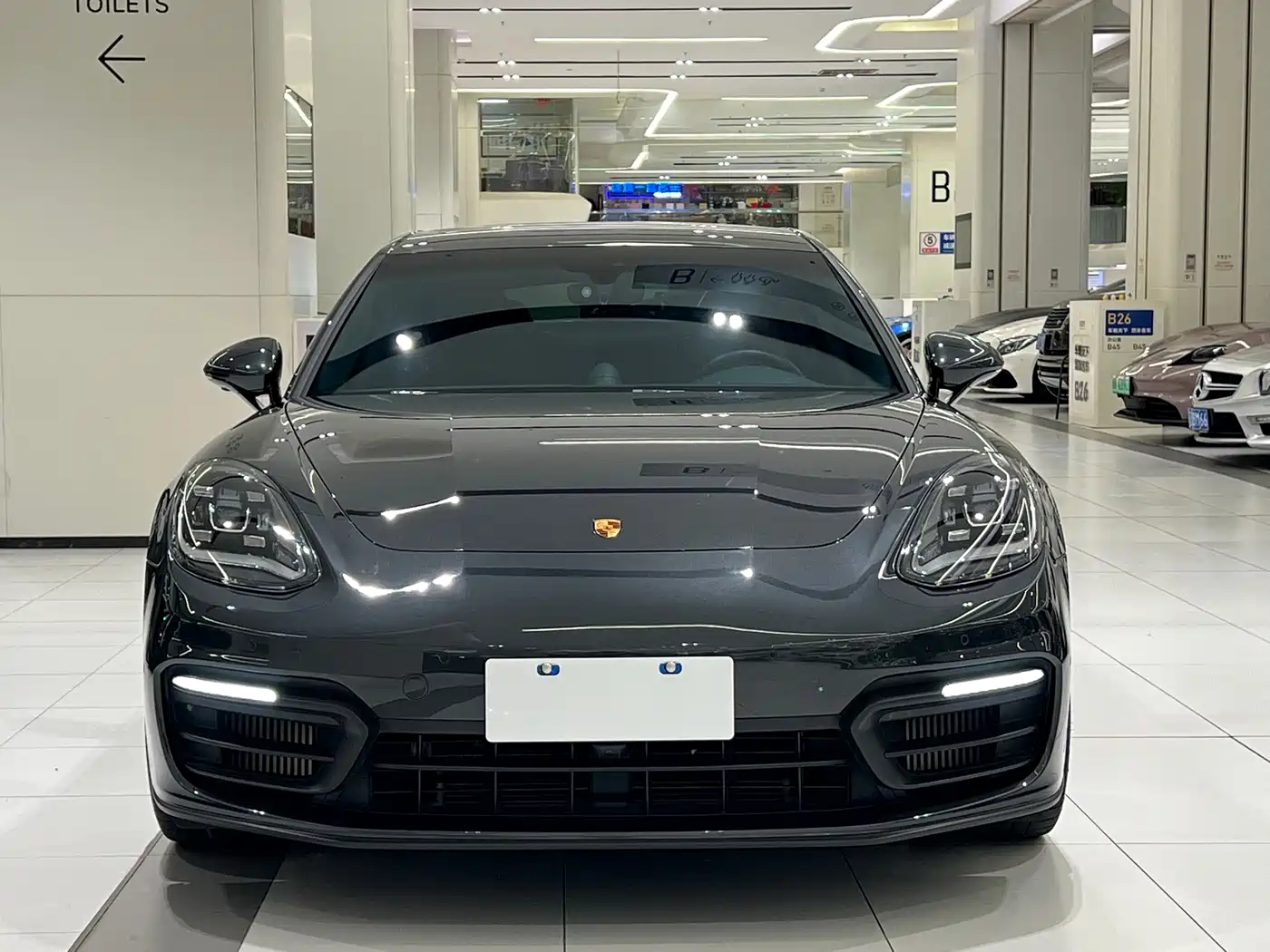 PORSCHE PANAMERA