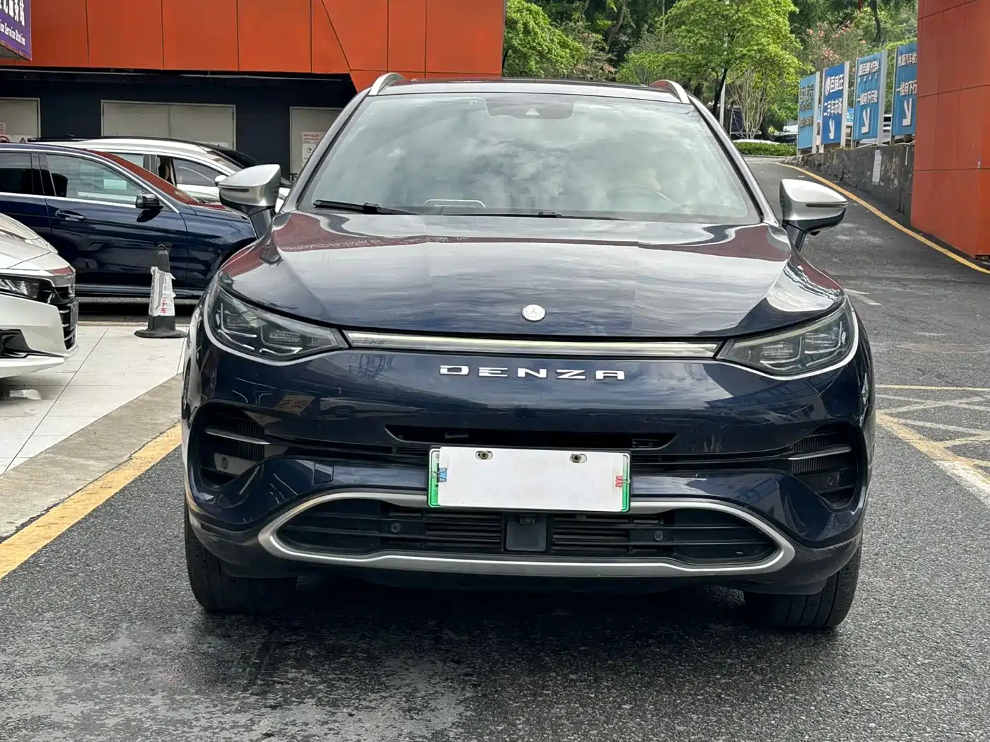 Denza X 2020 PHEV Classic Edition фото 2